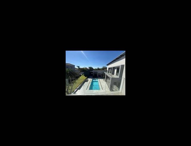 6 BEDROOM HOUSE FOR SALE IN MIDSTREAM ESTATE